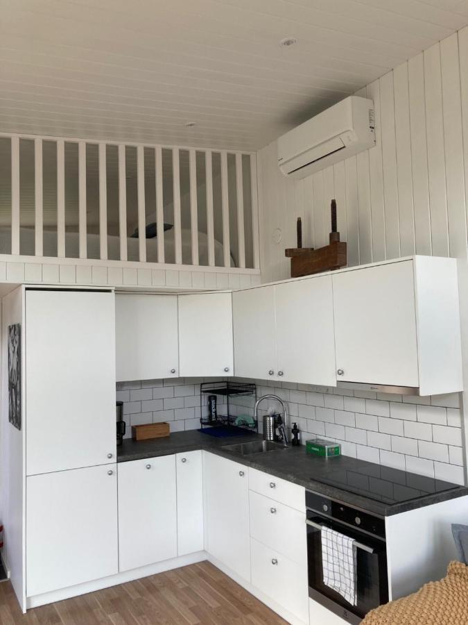 Cabin In The Woods, Close To Lake Maelaren Eskilstuna Extérieur photo