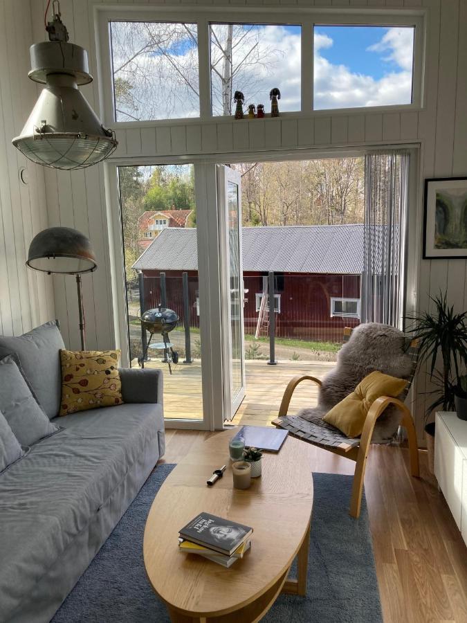 Cabin In The Woods, Close To Lake Maelaren Eskilstuna Extérieur photo